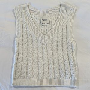 Abercrombie & Fitch Crop Sweater Vest